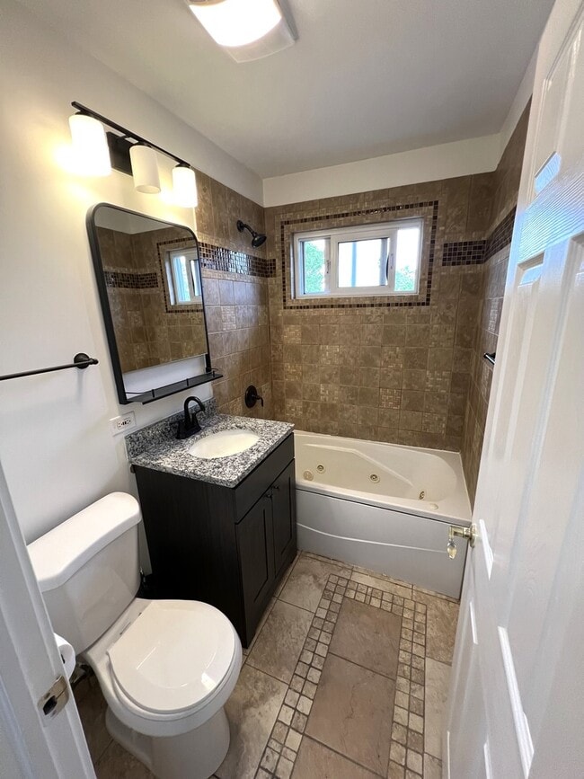 Building Photo - 6842 W Lode Dr