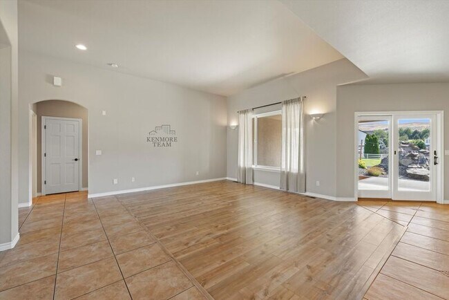 Building Photo - 79103 Canyon Meadows Dr