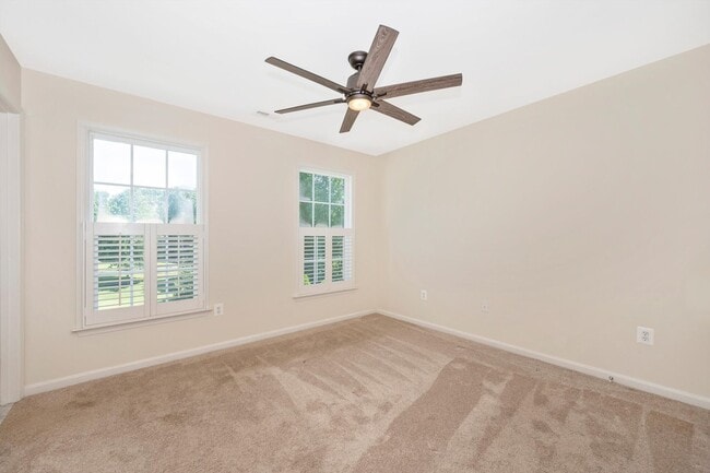 Building Photo - *Open House* 6/20 12-1 PM *