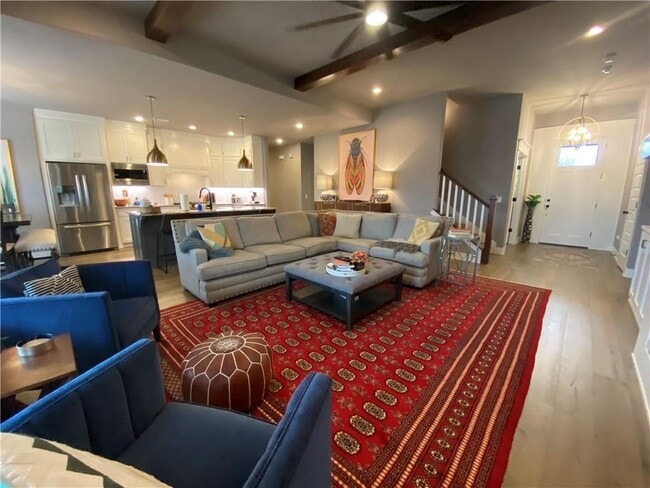 Building Photo - 300 Waterfall Ln