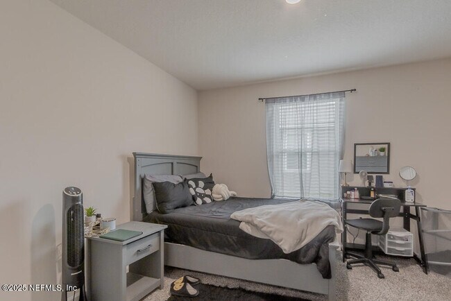 Building Photo - 3348 Lawton Pl
