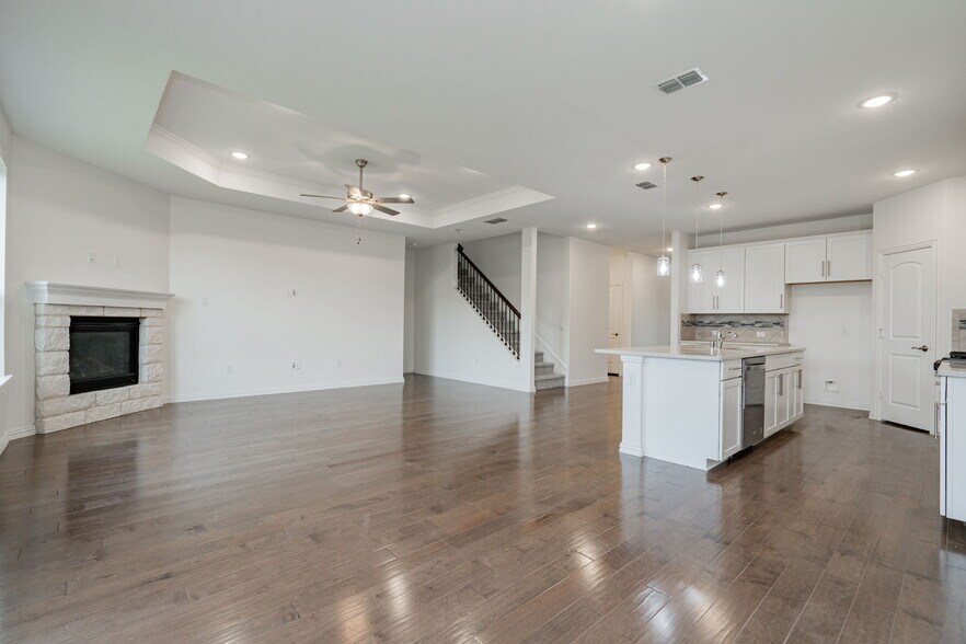 Building Photo - 347 Meredith Dr