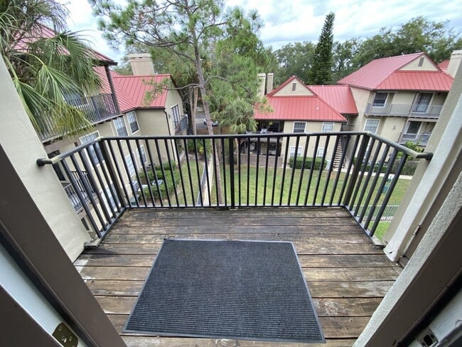 Building Photo - Spacious 1 bedroom/1 bathroom condo at Oasis at Pearl Lake