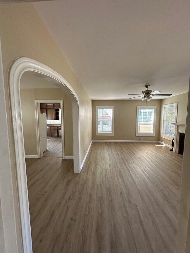 Building Photo - 6908 Moss Rose St
