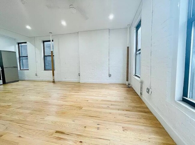 Building Photo - 1 bedroom in New York NY 10012