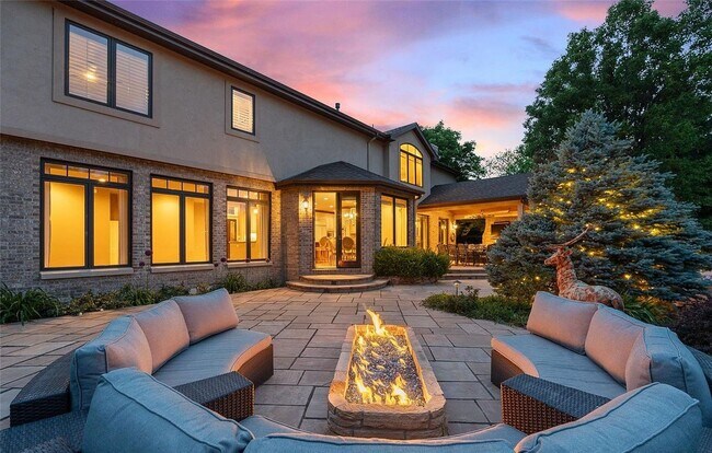 Building Photo - 4443L W Cottonwood Pl