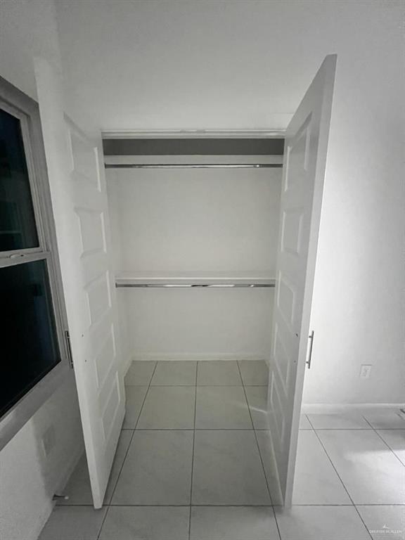 Building Photo - 10 S Yankton St