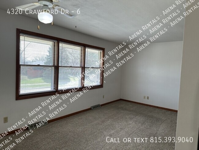 Building Photo - 4320 Crawford Dr