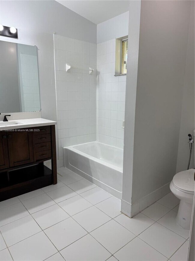 Building Photo - 13905 SW 177th Terrace