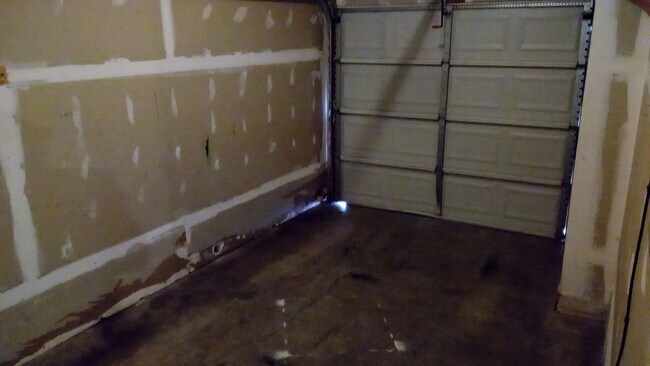 Building Photo - 2 Bed, 1 Bath Rocky Mountain Townhome w/ Garage & In-Unit Laundry