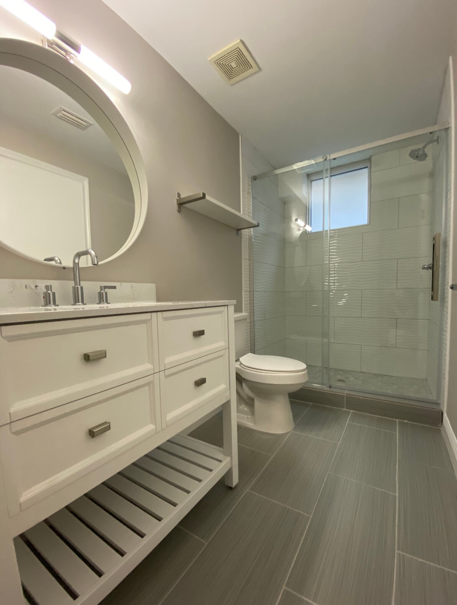 Building Photo - 2515 SW 35th Pl