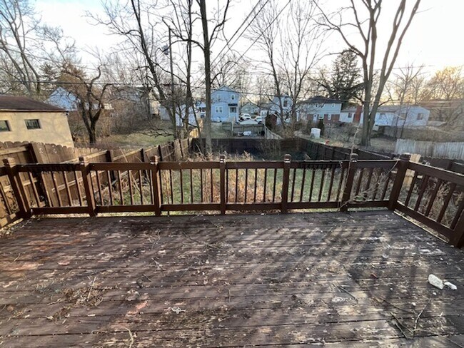 Building Photo - 125-131 Chase Rd