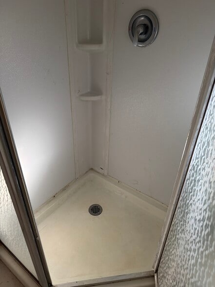 Building Photo - 209 Strawberry Ln