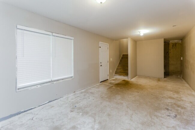 Building Photo - 253 Bainbridge Cir