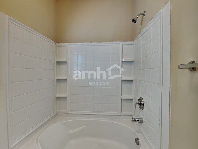 Building Photo - 228 Haywood Ln