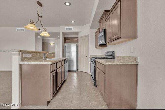Building Photo - 11714 Dos Palmas Dr