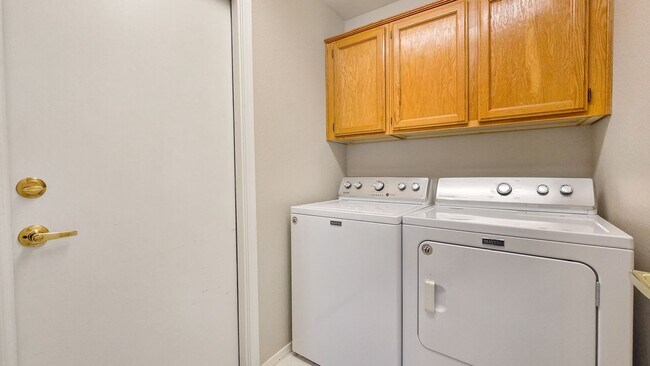 Building Photo - Move In Ready! 55+ Adult Community And SOL...
