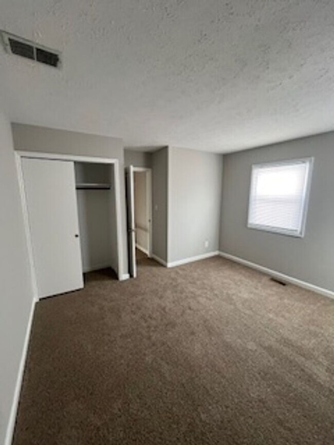 Building Photo - Sycamore Knolls: Comfort, Space & Convenience on Bloomington's East Side