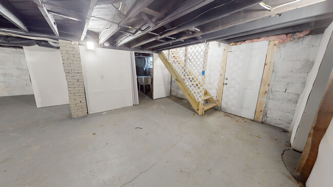 Building Photo - 704 Princeton Blvd