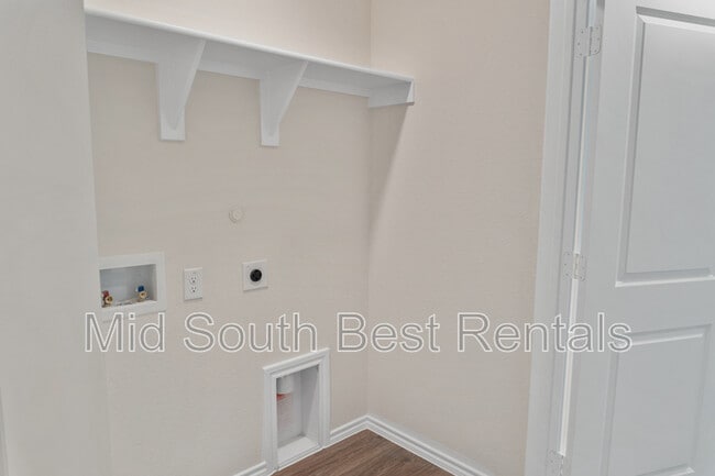 Building Photo - 311 Cedar Ct