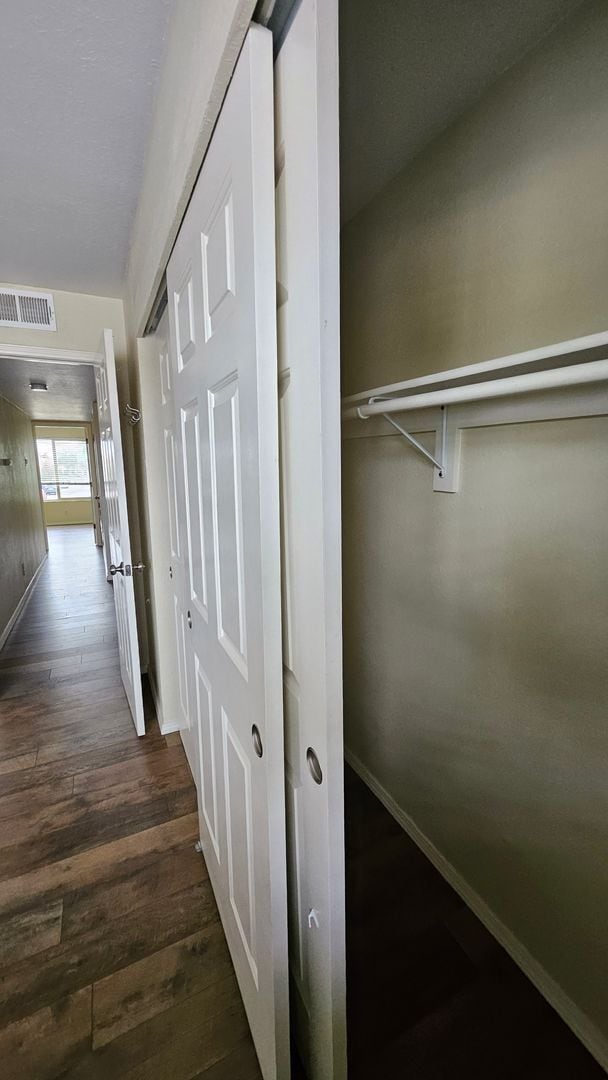 Building Photo - Cute condo for rent, 2 bedrooms, 2.5 bath