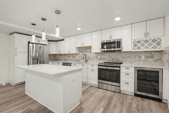 Building Photo - 1755 Gilpin St