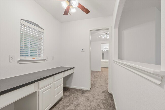 Building Photo - 1810 Candle Light Ct