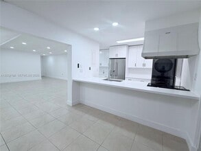 Building Photo - 7011 Crown Gate Ct