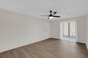 Building Photo - Villager Apartments
