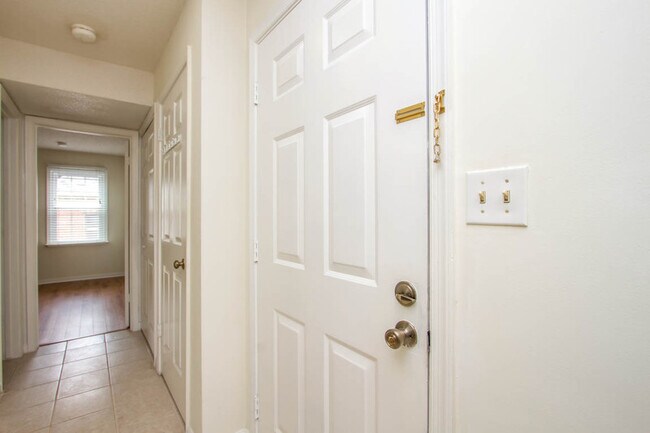 Building Photo - 1210 Stockley Gardens