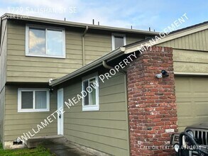 Building Photo - 1729 Salishan St SE