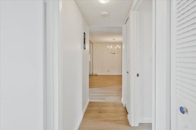 Building Photo - Meadowbrook Lakes View East Condominiums - Dania Beach