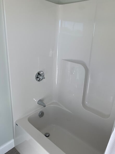 Building Photo - 5682 Post Rd