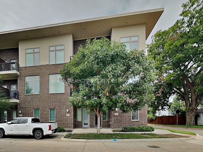 Primary Photo - 13229 Goodland St