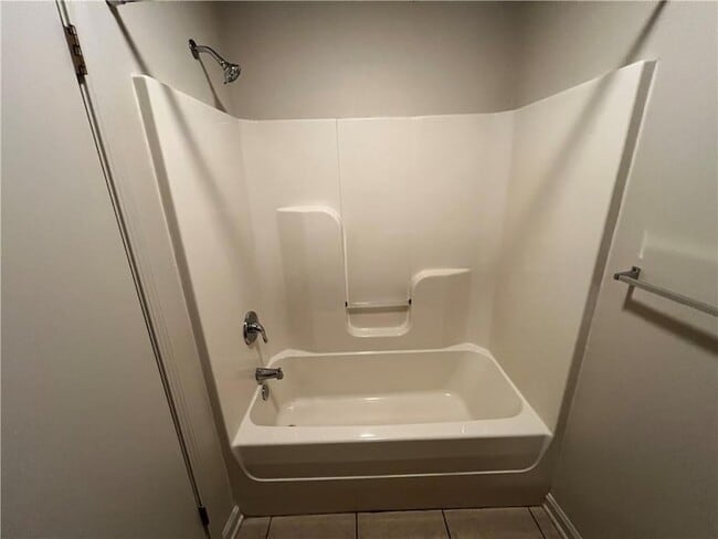 Building Photo - 2222 Bartolo St