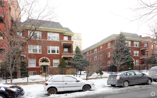 Primary Photo - 4349-4361 N Kenmore Ave