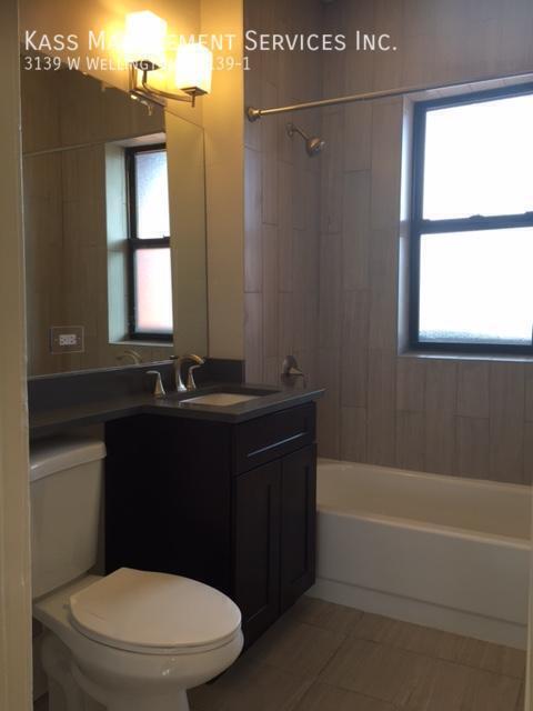 Building Photo - 3139 W Wellington Ave