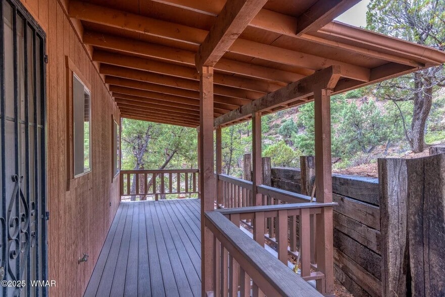 Building Photo - 6373 Manzanita Dr