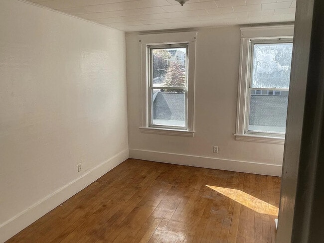 Building Photo - 119 Hamilton St