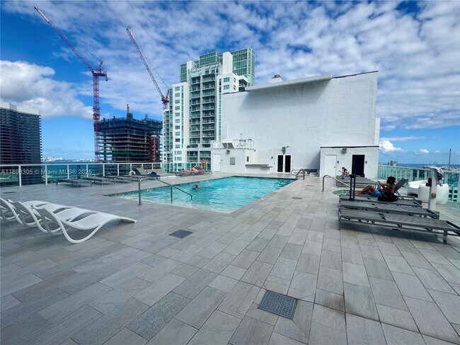 Building Photo - 133 NE 2nd Ave