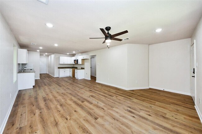 Building Photo - 2804 Bringhurst St