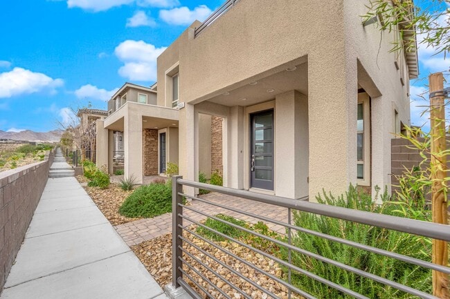 Building Photo - 11655 Redwood Mountain Ave