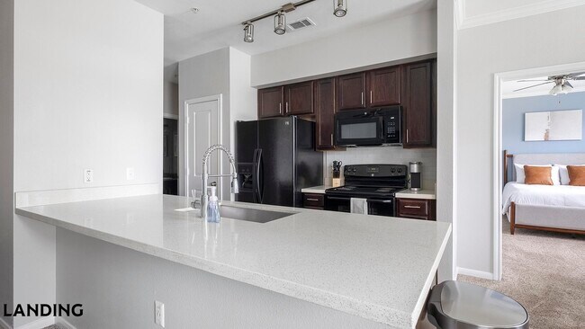 Building Photo - 14807 Woodland Hills Dr