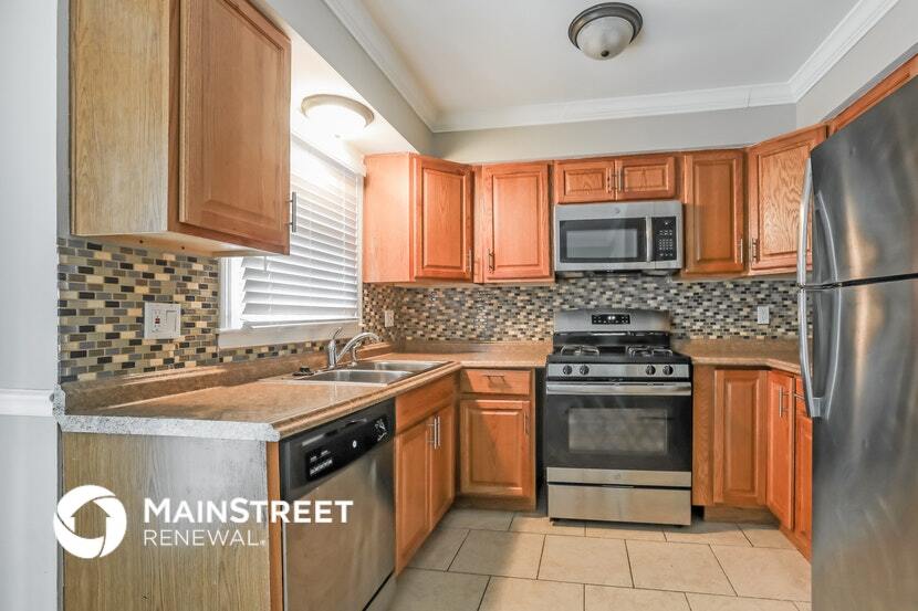 Building Photo - 11955 Sycamore Ave