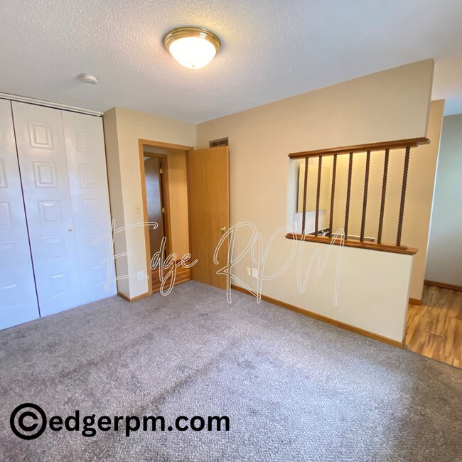 Building Photo - 2624 W 3rd St