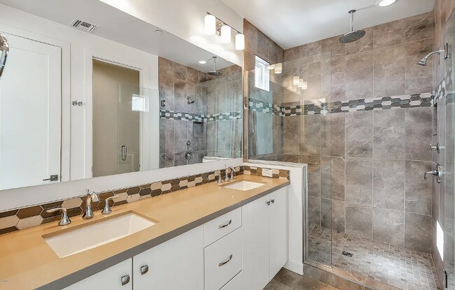 Building Photo - 6850 E McDowell Rd