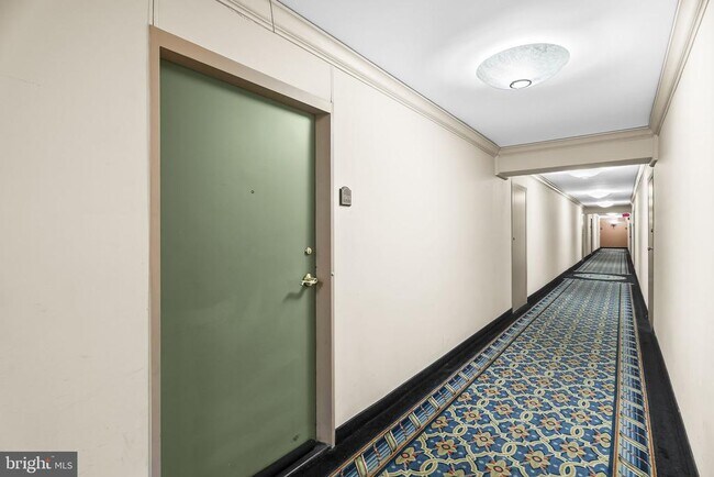 Building Photo - 301 N Beauregard St