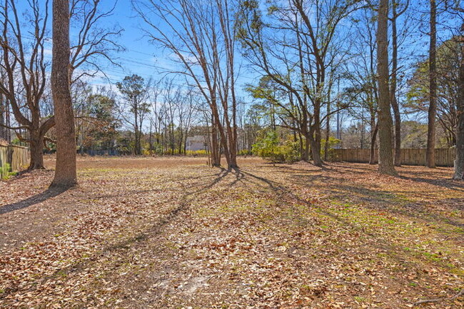 Building Photo - 2028 Wild Flower Ln