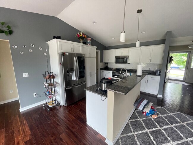 Building Photo - 230 S Legacy Way