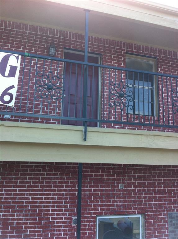 Building Photo - 314 E Hutchison St